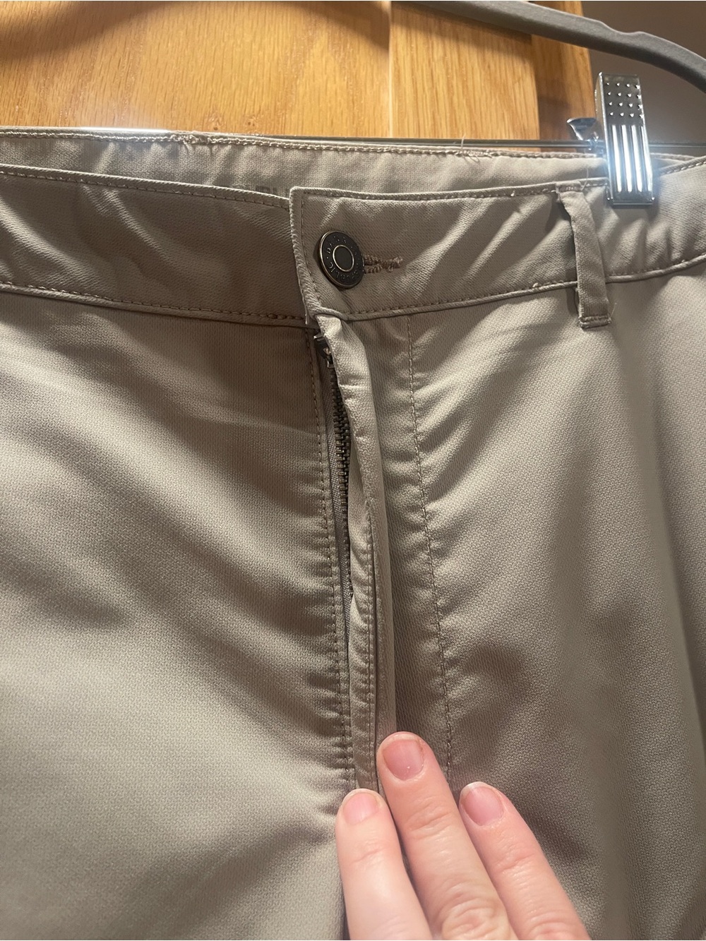 Banana Republic | Men's Performance Tech Chino's | 36 x 32 - Picture 3 of 10